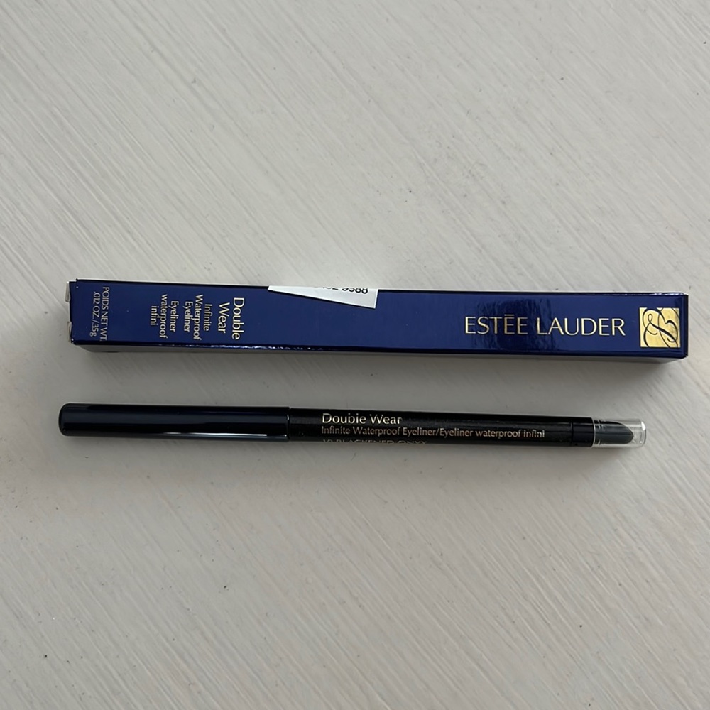 Estee Lauder Double Wear
Infinite Waterproof Eyeliner- 10 Blackened Onyx